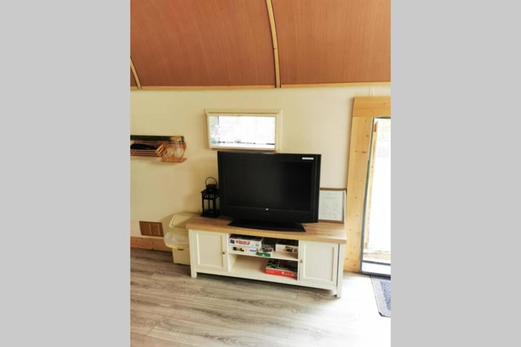 Lazy Lodge Glamping Pod With Hot Tub Port Laoise Exteriér fotografie